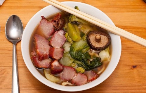 Chinska zupa z mięsem