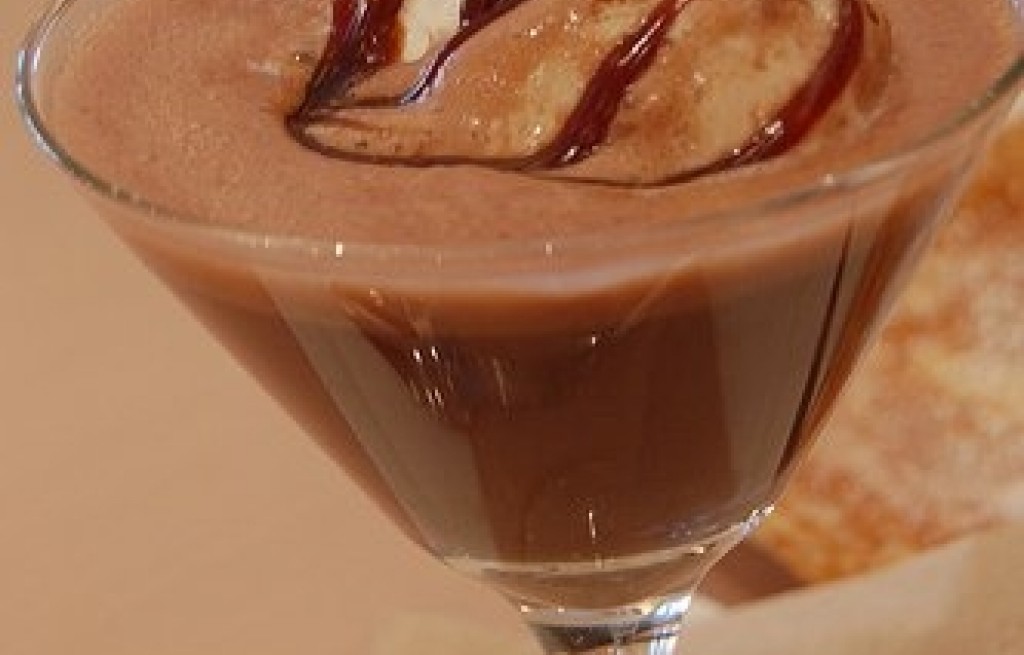 Drink rumowo-czekoladowy z lodem