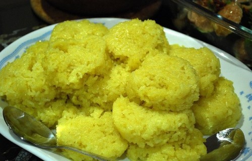 Kotlety ryżowe z curry i mleka kokosowego