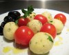 Kulki ziemniaczano-serowe z pomidorami