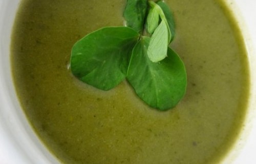 Zupa groszkowa z sałatą