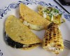 Tortilla z ziemniakami, kalafiorem i kukurydzą