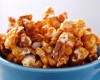 Karmelowy popcorn z orzeszkami i migdałami