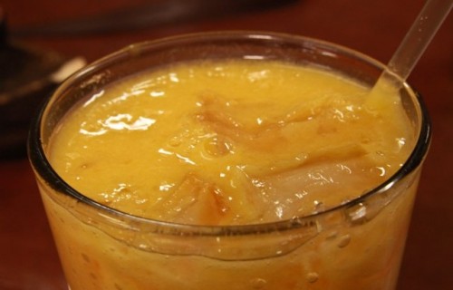 Drink mango-ananasowy