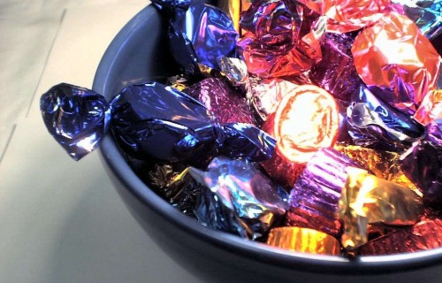 Jak wydostać się z niesłodkiego uzależnienia od słodyczy?