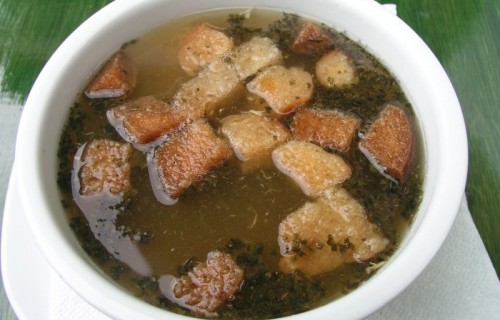 Česnečka (zupa czosnkowa)