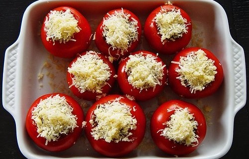 Pomidory faszerowane mięsem