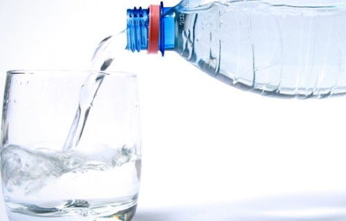 Jak dobrze wybrać wodę mineralną?