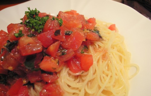 Makaron z marynowanymi pomidorami