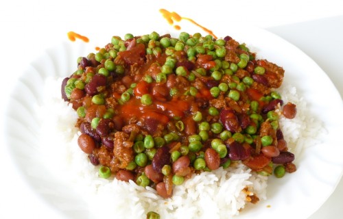 Ryż z wołowiną, warzywami i chili