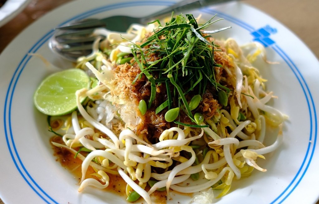 Khao yam - tajska sałatka ryżowa