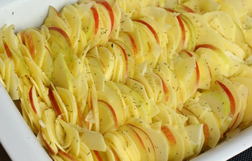 Ziemniaki zapiekane z jabłkami i serem