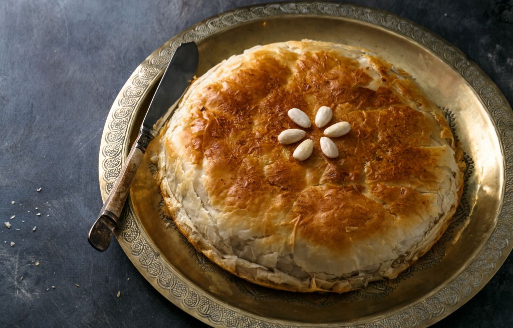 Bastela - marokańskie ciasto z kurczakiem